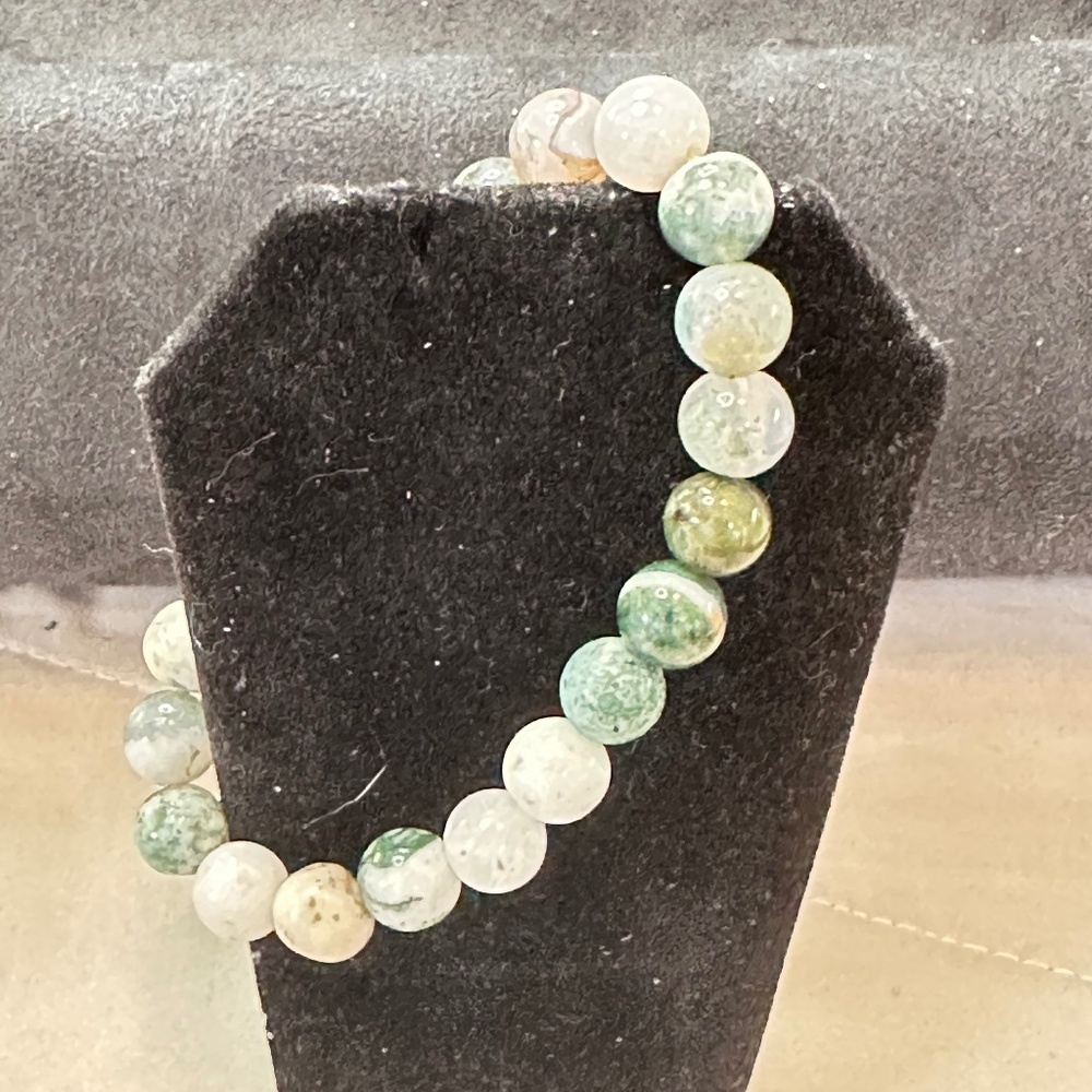 Tree Agate beaded stretchy bracelet. Multicolor stones. - Picture 13 of 16